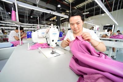 贵州天柱:“扶贫工厂”稳就业促增收